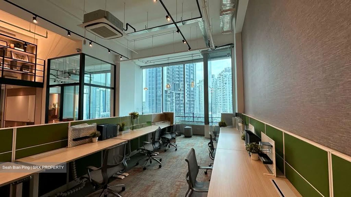 Arc 380 (D8), Office #584824611